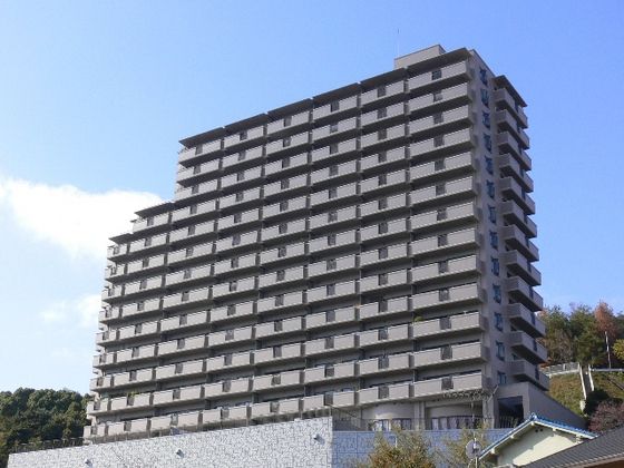 コスモ三滝本町の外観画像