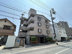アド・パストラル前田の外観画像