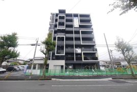B REGISの外観画像