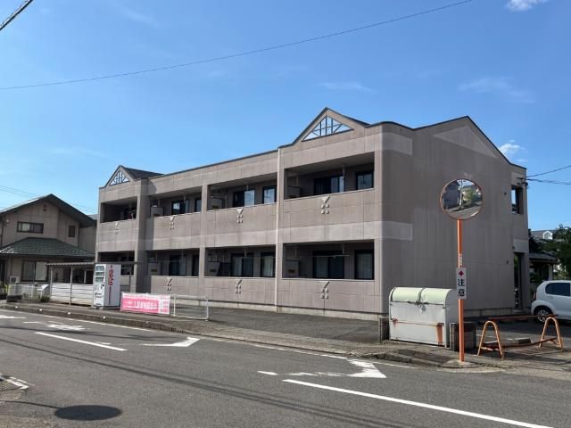 クイーンパレスの外観画像