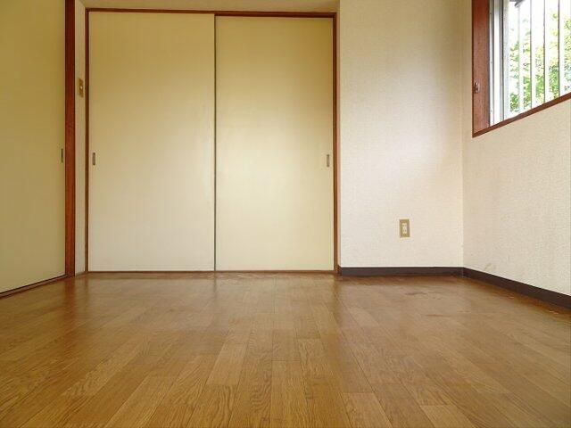 ベッドルーム