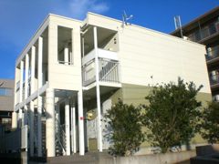 レオパレスメルスィーコリンヌの外観画像