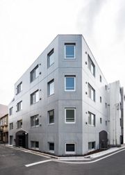 プライム ウィズ カリファの外観画像
