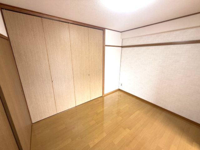 ベッドルーム