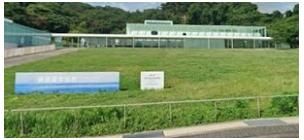 横須賀美術館まで1020m