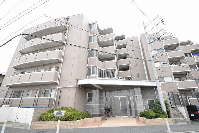 日神パレステージ中山の外観画像