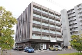 グランデ西金沢駅前の外観画像