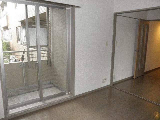 ベッドルーム