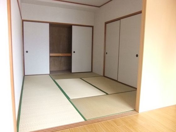 ベッドルーム