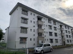 三枝木台団地9号棟の外観画像