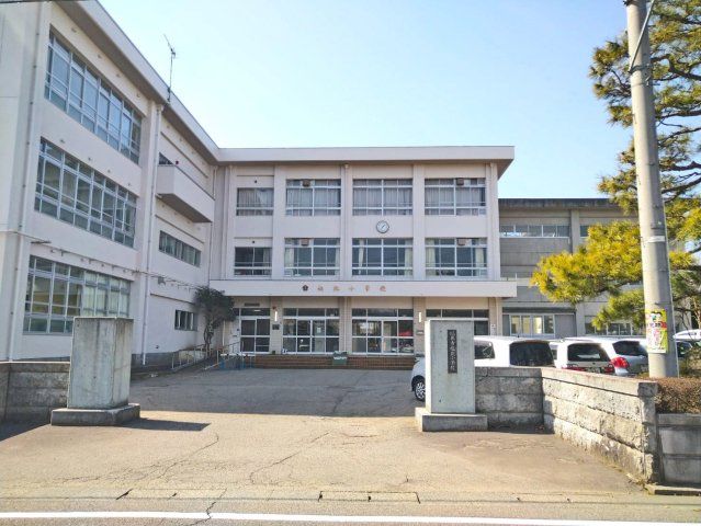 クレリア若杉 A棟の外観画像
