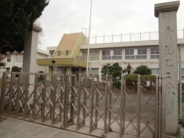 小竹町立小竹南小学校(850m)