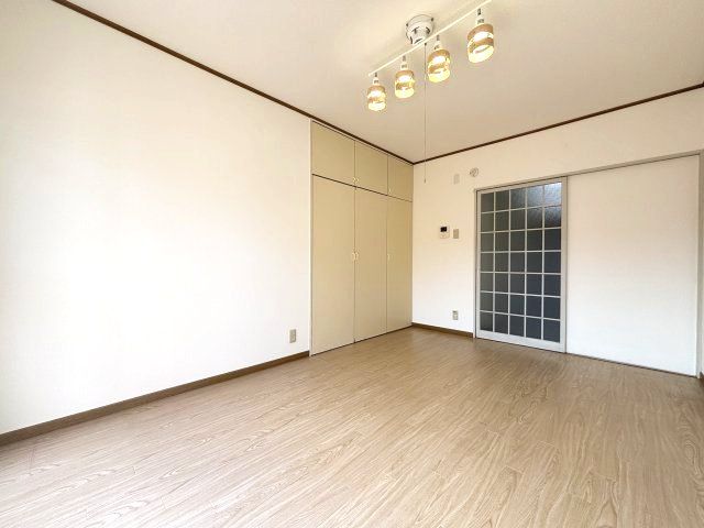 ベッドルーム