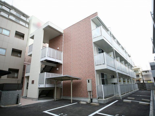 レオパレストライズの外観画像