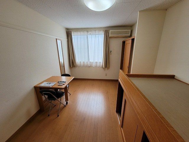 ベッドルーム