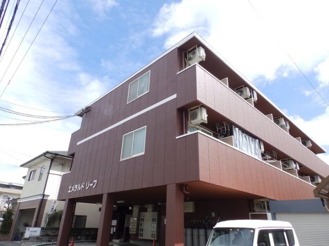 エメラルドリーフの外観画像