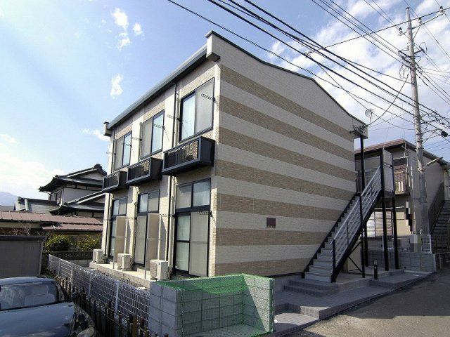 レオパレスパールハイツDの外観画像