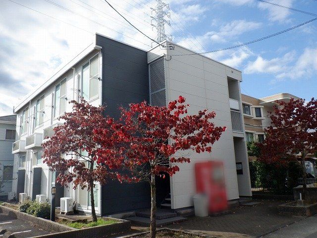 レオパレスシャルマンの外観画像