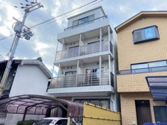 モナクヴィラウエバの外観画像