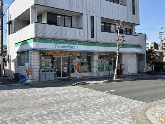 近くに施設あり