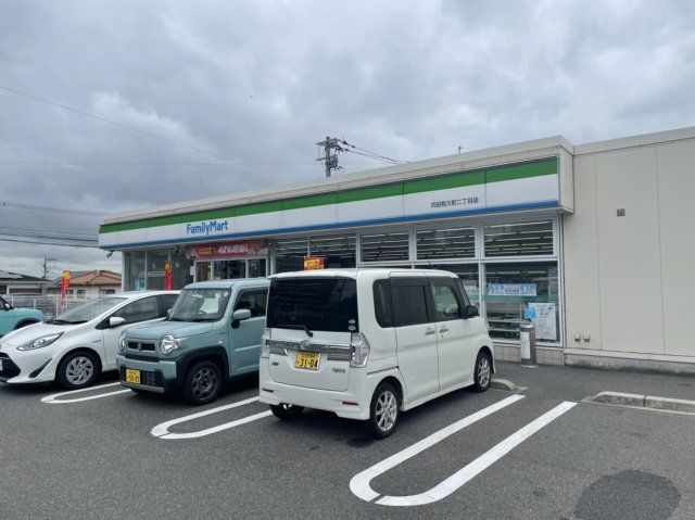 ファミリーマート苅田若久町二丁目店(820m)
