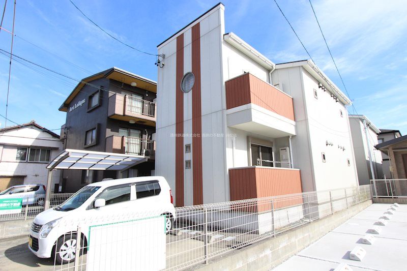 クレフラスト中島の外観画像