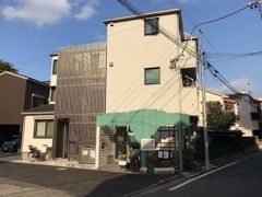 サラスヴァティーの外観画像