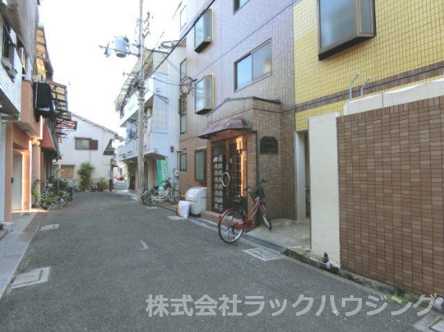 近くに施設あり