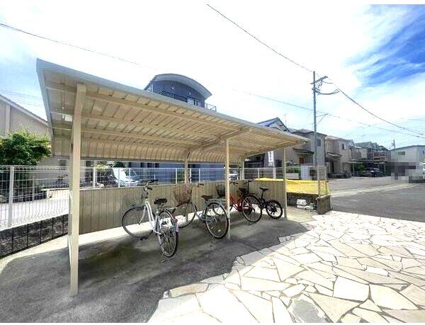 近くに施設あり