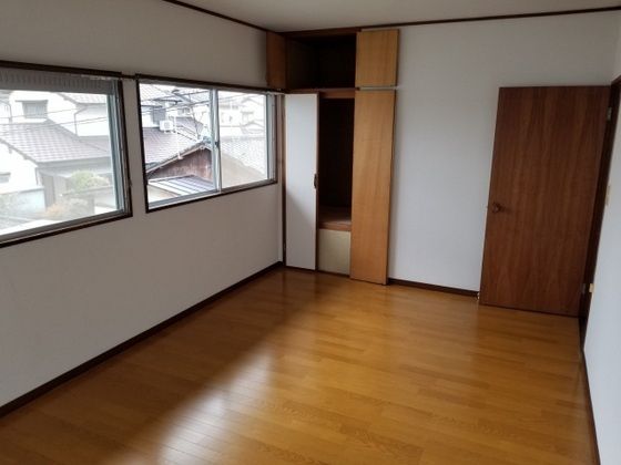 ベッドルーム