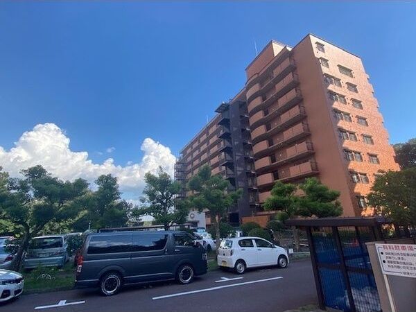 ライオンズマンション八事ガーデン三番館の外観画像