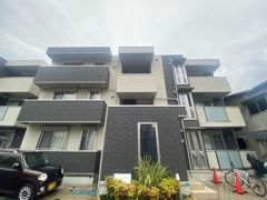 エトワール新高 B棟の外観画像