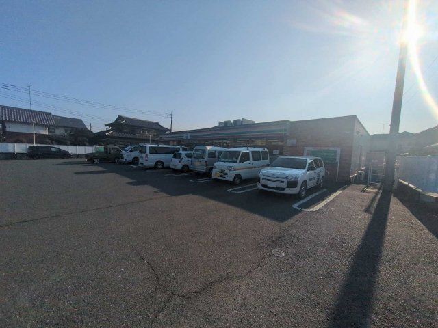 近くに施設あり