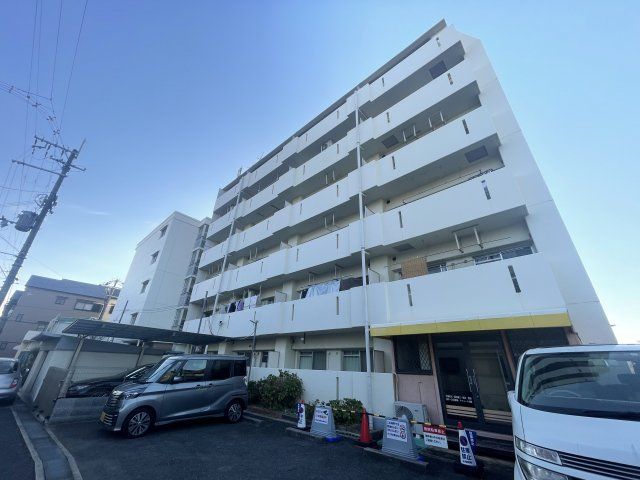 グローバルマンションの外観画像