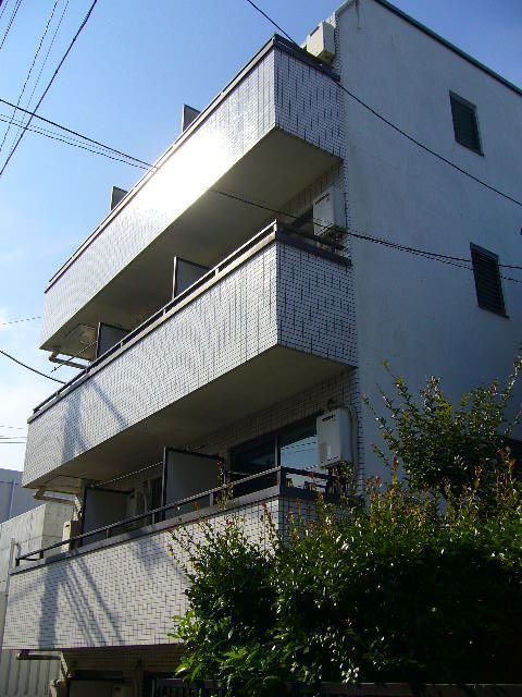 ルーブル新宿の外観画像