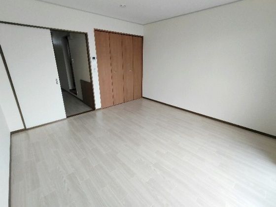ベッドルーム