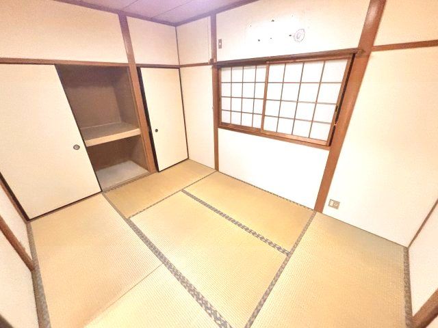 ベッドルーム