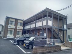 レオパレスカトレアの外観画像