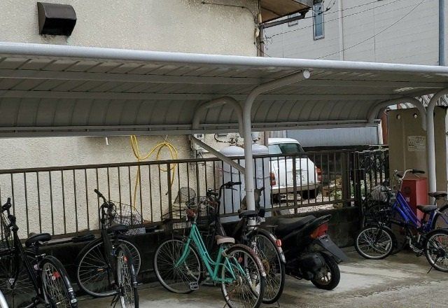 近くに施設あり