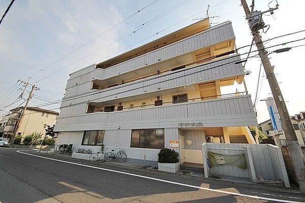 プルミエール田辺202号室の外観画像