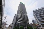 ローレルタワー梅田の外観