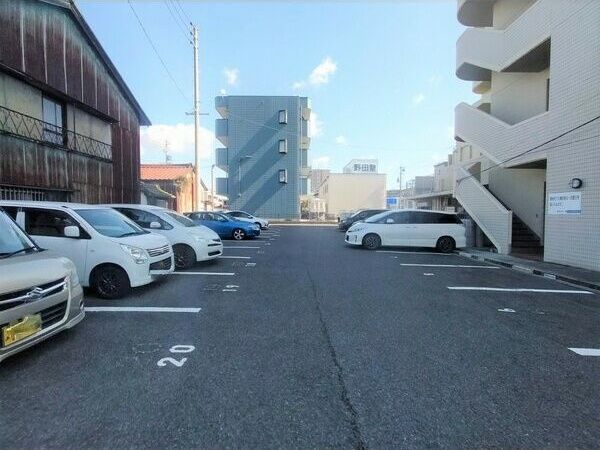 近くに施設あり