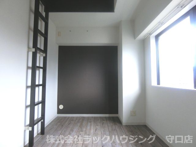 ベッドルーム