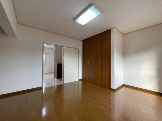ベッドルーム