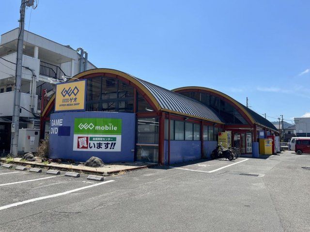 近くに施設あり