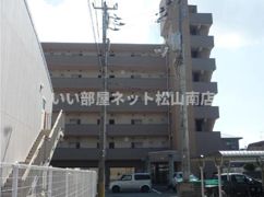 マンション輝宣の外観画像