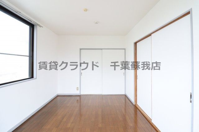 ベッドルーム