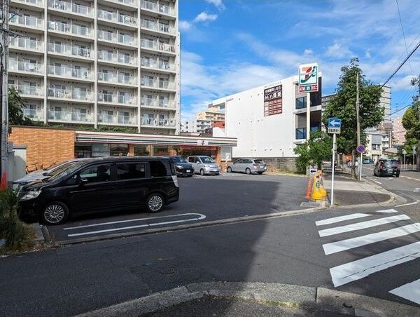 近くに施設あり