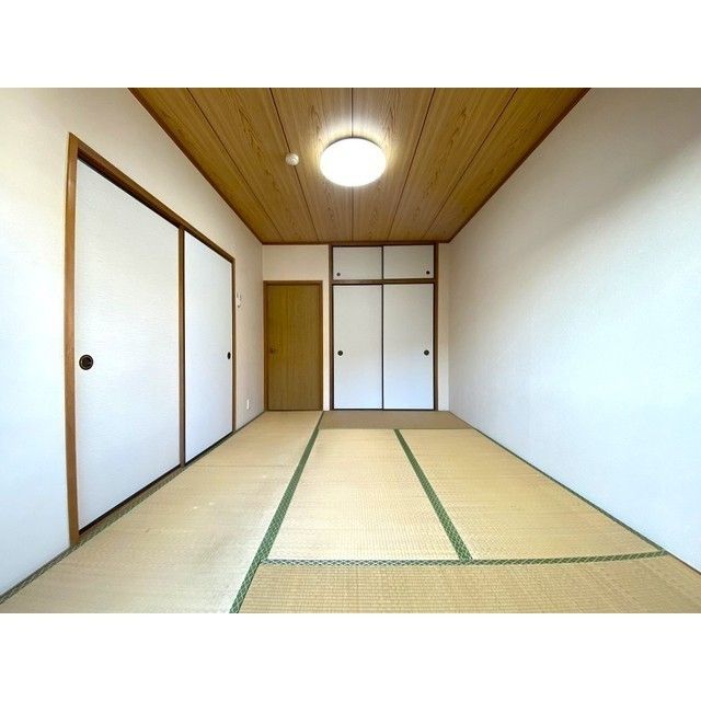 ベッドルーム