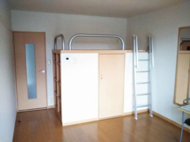 ベッドルーム